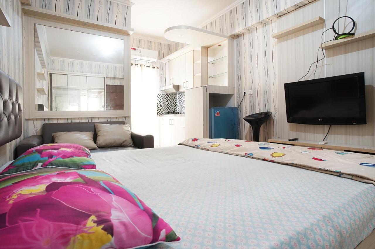 Planet Room Kemang View Bekasi Buitenkant foto